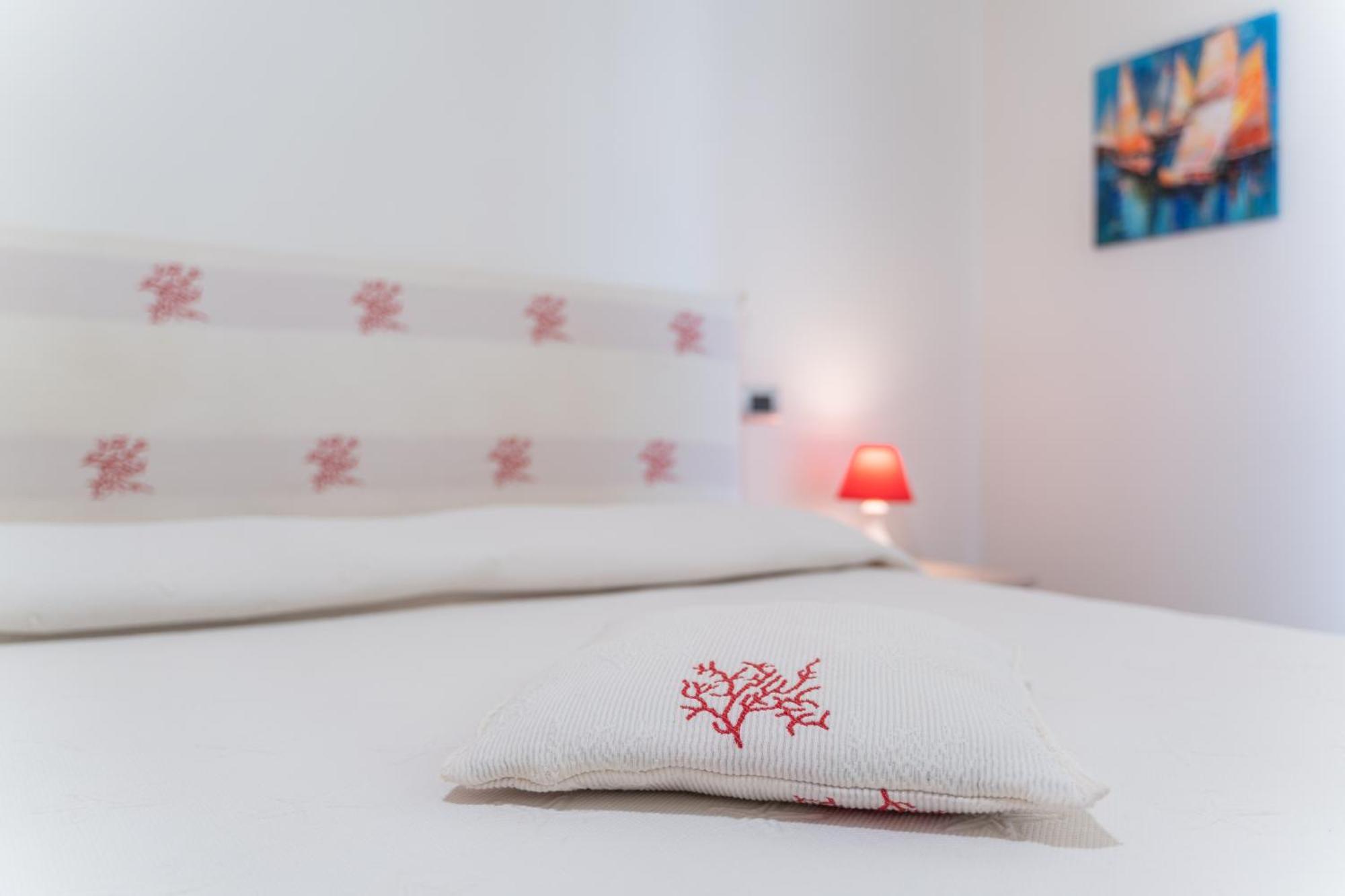 Casa Delle Vele Superior Apartment Алгеро Екстериор снимка